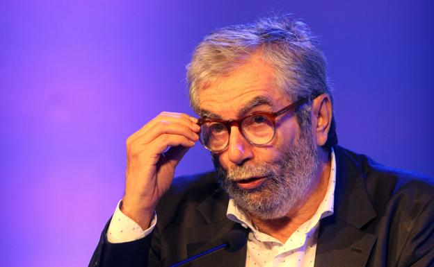 Antonio Muñoz Molina: «Escribir no es un oficio, escribir es algo que hacer a lo largo del tiempo»