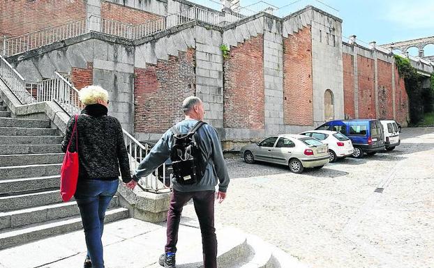 Dos empresas optan a construir el ascensor de la calle Gascos a Vía Roma