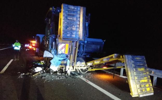 Un camionero salmantino y un menor búlgaro, entre los tres fallecidos en el accidente de Zamora