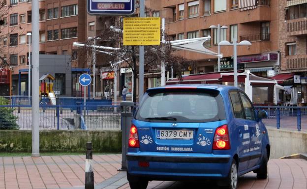 Los comerciantes de José Zorrilla piden una tarifa de 99 céntimos la hora en rotación en el 'parking'