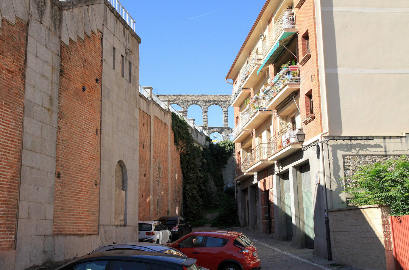 El Ayuntamiento derribará el primer edificio de la calle Gascos por imagen patrimonial