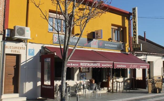 Desvalijan un bar de Sardón de Duero reventando la luna con una alcantarilla robada en Aranda