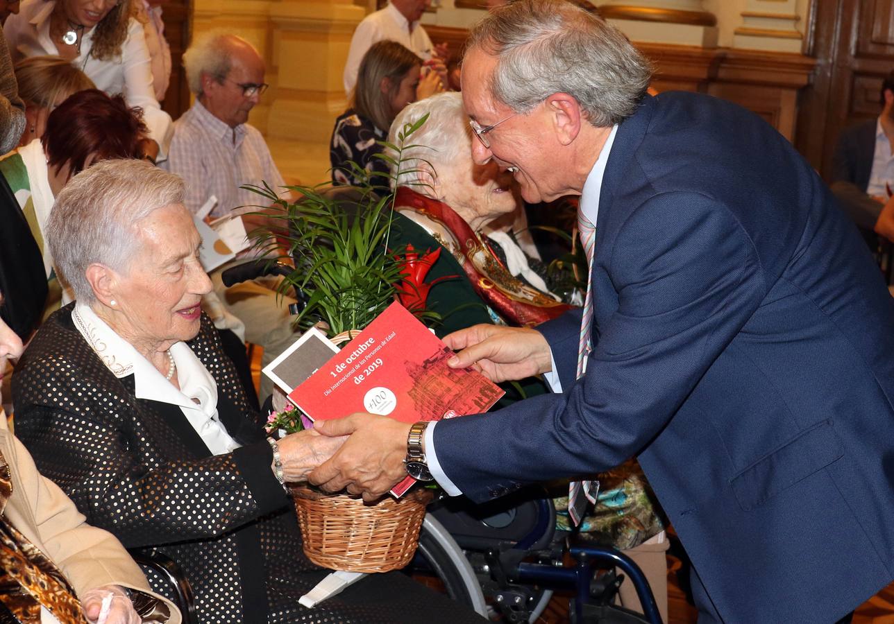 Celebración del Día de las Personas Mayores en el Ayuntamiento de Valladolid