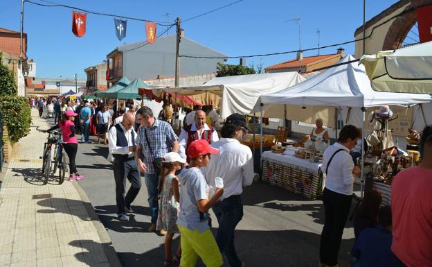 El PSOE arremete contra el PP por suspender la celebración de la Feria Renacentista de Aldeatejada