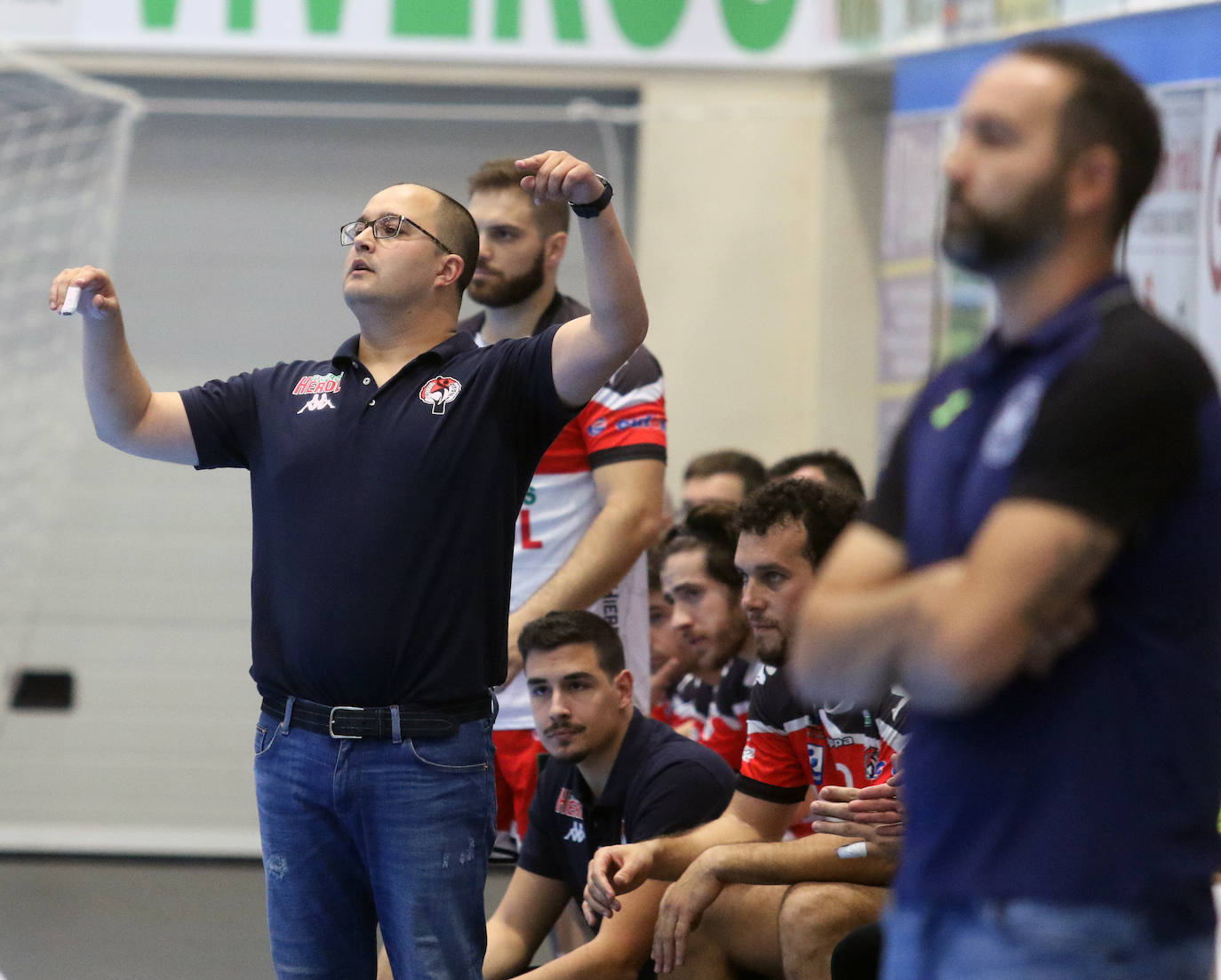 Primera derrota del Balonmano Nava en Asobal