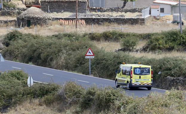 Rescatada una mujer que cayó entre piedras mientras realizaba la ruta de Los Molinos en Malpartida