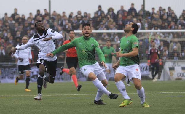 El CD Guijuelo instalará una grada supletoria para el derbi ante el Salamanca CF UDS con capacidad para 1.400 espectadores