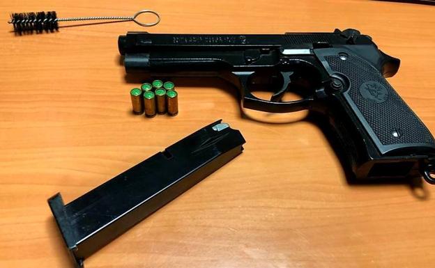 Una discusión vecinal por el ruido en Valladolid concluye con la intervención de una pistola de fogueo