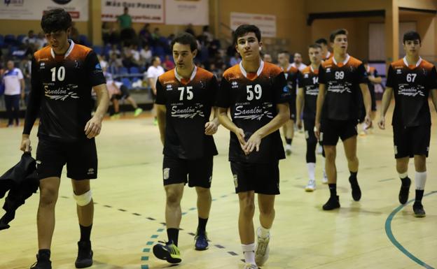 Primera derrota del curso para el BM Salamanca ante el filial del BM Guadalajara (30-25)