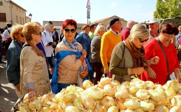 Palenzuela avanza en los trámites para la marca de garantía de la cebolla horcal