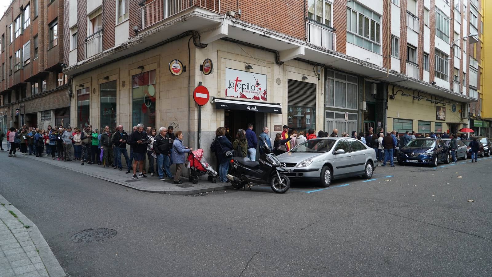 Largas colas para inscribirse en la Marcha Contra el Cáncer de Valladolid