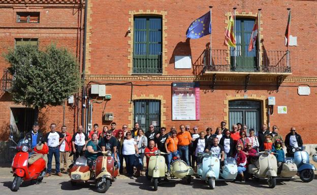 Los participantes del Riber Sidecars Fest de Valladolid visitaron la DO Cigales