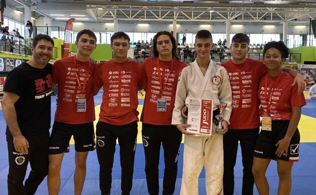 El salmantino Alvaro Antón logra el bronce en Vigo en la Supercopa de España cadete