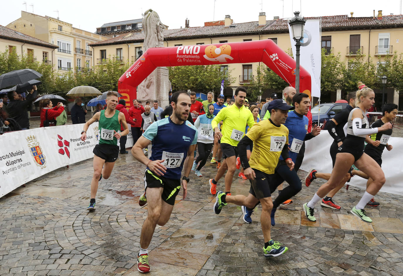 La lluvia desluce la carrera del Día sin Alcohol de Palencia, que corrió solo un tercio de los inscritos