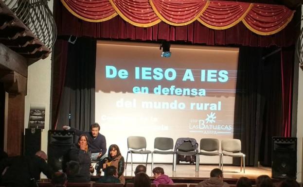 El AMPA estudia cómo lograr nuevos estudios en el instituto de La Alberca