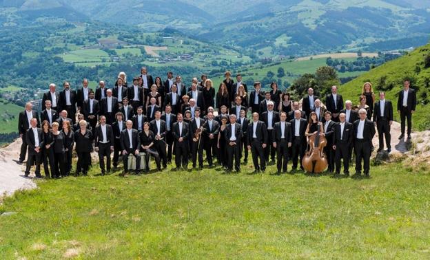 La Sinfónica de Bilbao y el pianista Achúcarro interpretan a Grieg y Bruckner en el Delibes