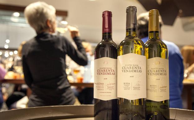 Cuatro Rayas celebra el Día Europeo del Enoturismo con una cata de vinos en rama