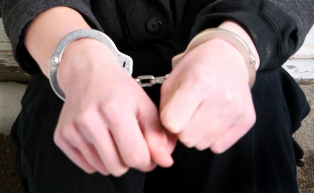 Desmantelan un piso de Segovia donde se ejercía la prostitución y vivían menores de varios países