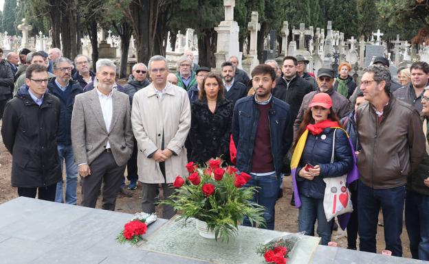 Homenaje a los represaliados en el cementerio del Carmen de Valladolid