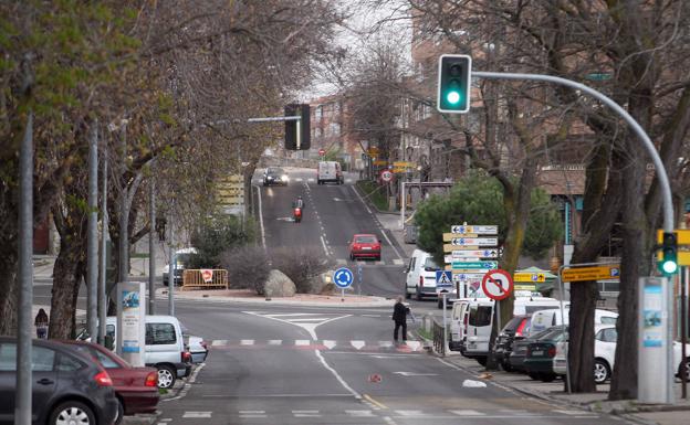 Herida una joven de 25 años al ser atropellada por un turismo en un paso de peatones de Juan Carlos I