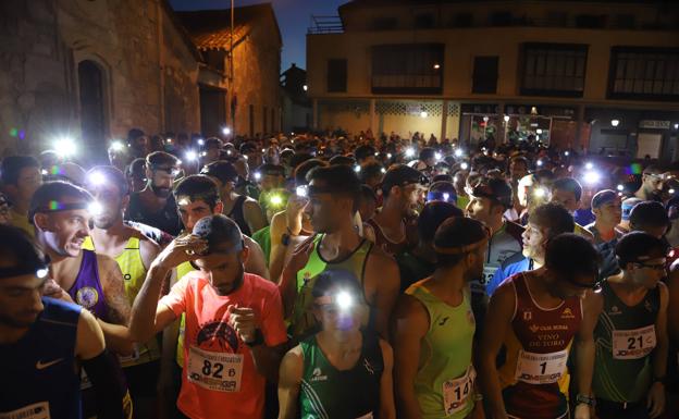 Espectacular estreno de la XXVII Liga de Cross de Cabrerizos con victorias nocturnas 'veteranas'
