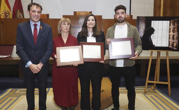 El fotógrafo Alberto Mingueza recoge su galardón en los Premios Provincia de Valladolid