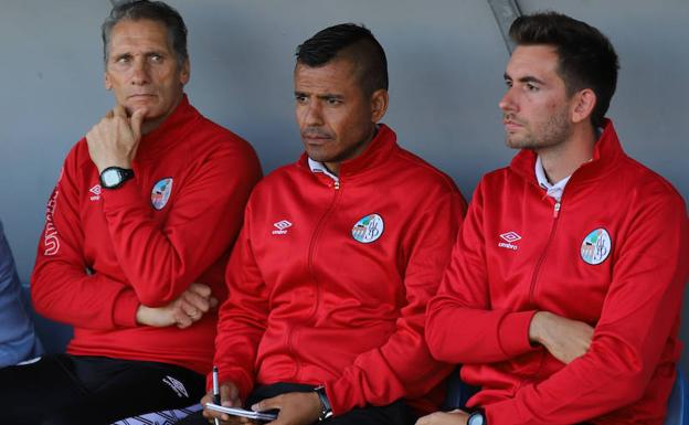El mexicano Rafa Dueñas dirige la primera sesión 'post-Cortés' en el Salamanca CF UDS