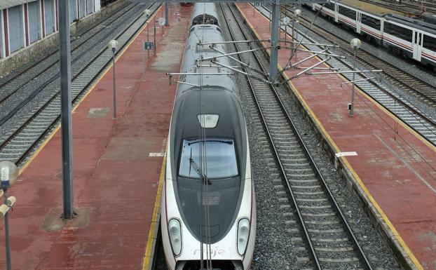 Renfe refuerza con más de 7.000 plazas adicionales los trenes de Castilla y León durante el puente del 1 de noviembre