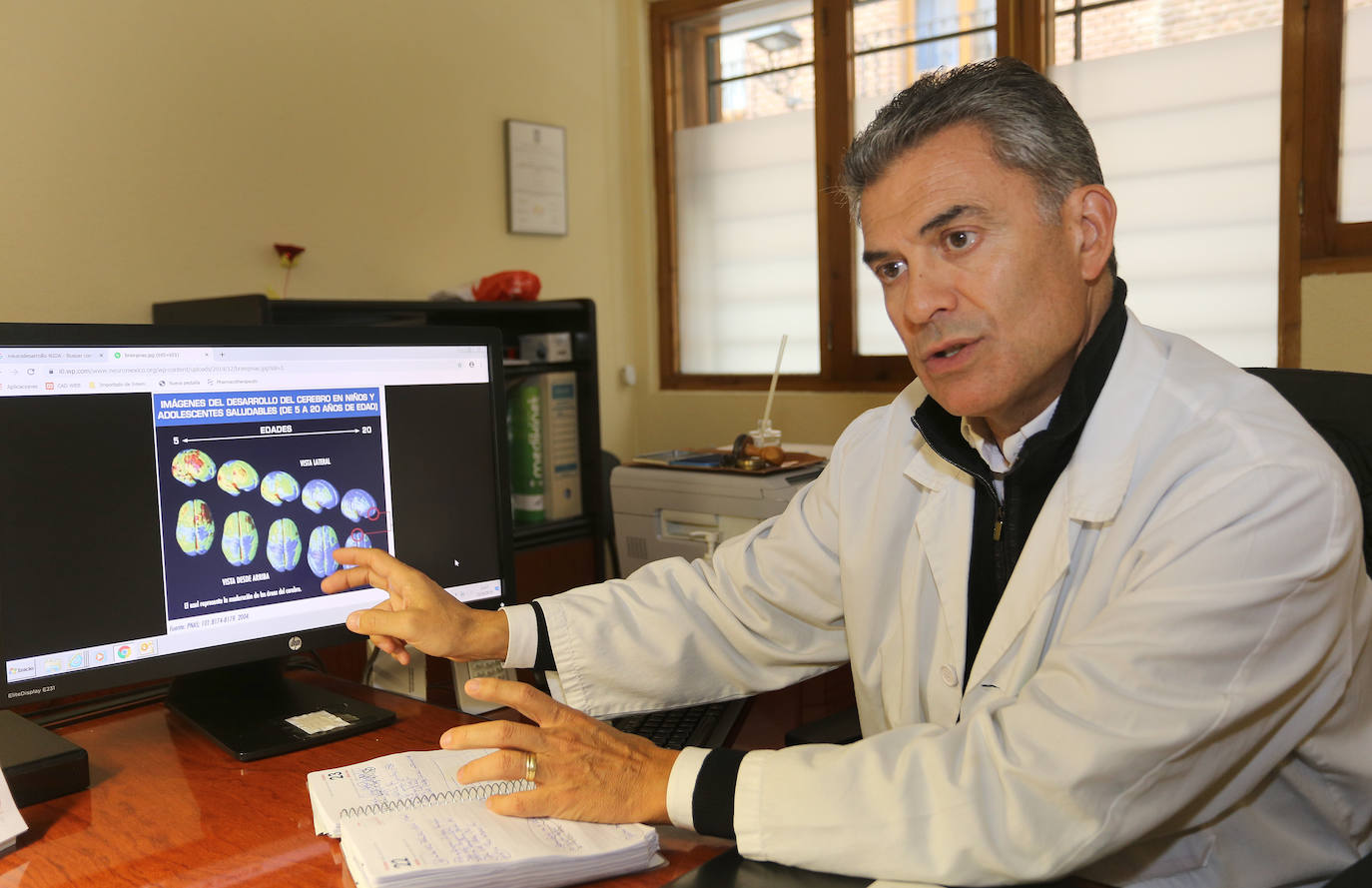 «El cannabis de ahora es cinco veces más potente que el que fumaban los 'hippies'»