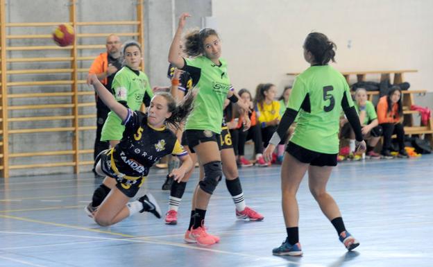 El Delicias vence y convence a Palencia