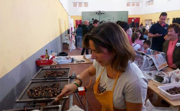 Fuenterrebollo dona «dinero solidario» para la lucha contra tres enfermedades