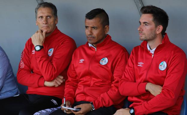 El Salamanca CF UDS recibe 'sin entrenador' al Barakaldo
