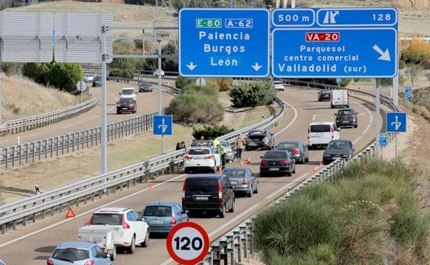 El Puente de los Santos se salda con un motorista fallecido y otros dos heridos graves en Castilla y León