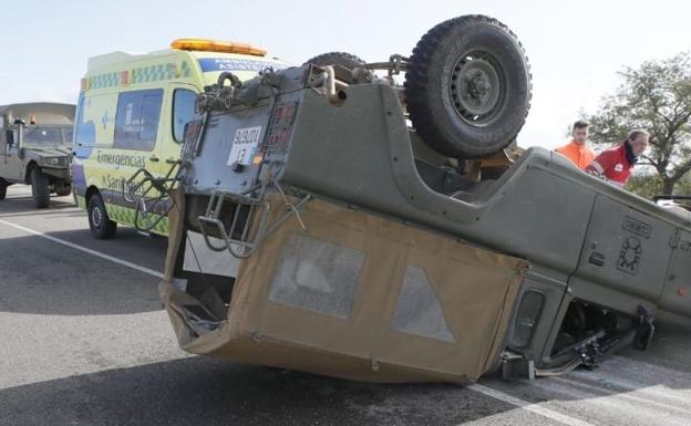 Tres militares heridos tras volcar con su vehículo en la localidad leonesa de Luyego de Somoza