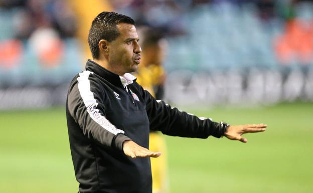 Dueñas: «El partido es importante para todos en el Salamanca CF UDS: equipo, afición y club»