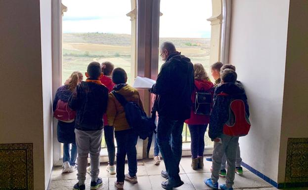 Los escolares de Segovia descubren los secretos del Alcázar