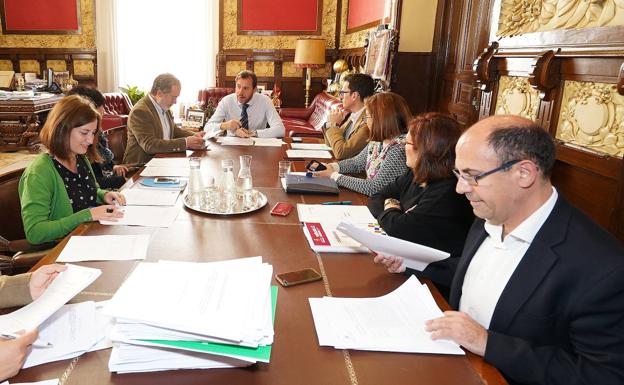 El Ayuntamiento de Valladolid aprueba 153 plazas de funcionarios y personal laboral