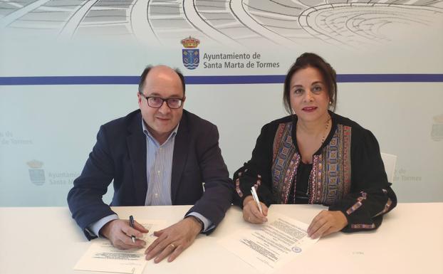 El Consistorio de Santa Marta y Proyecto Hombre firman un acuerdo para apoyar la inserción social
