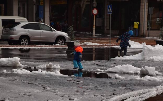 26 quitanieves trabajarán para paliar los efectos de las nevadas