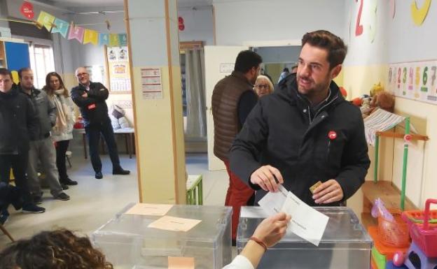 Los candidatos por la provincia de Zamora ejercen su derecho al voto y llaman a la participación