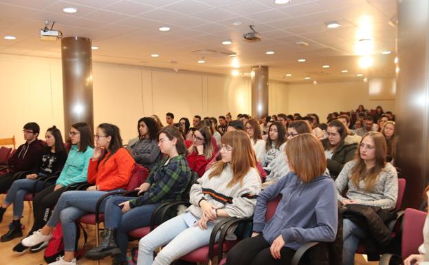Los jóvenes valoran la calidad de vida en la comarca pero ven falta de oportunidades laborales