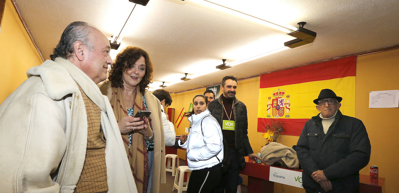 ¿Cómo viven los partidos la noche electoral en Palencia?