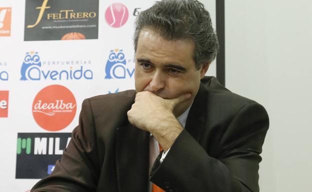 Carlos Méndez: «Me preocupa la consistencia del juego interior en el CB Avenida»