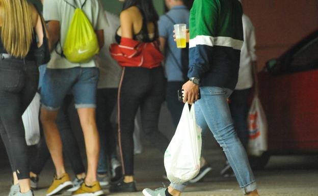 Una mesa informativa alertará este viernes en el Clínico de Valladolid de los riesgos del consumo de alcohol