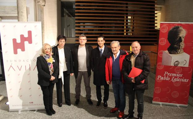 José Luis Prada y los Amigos del Pueblo Saharaui reciben las distinciones regionales Pablo Iglesias de UGT Ávila