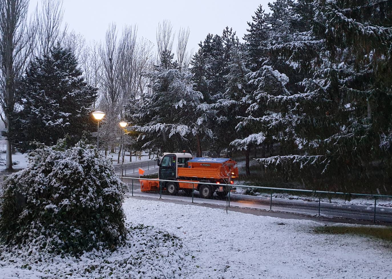 La nieve impide asistir a clase a 201 alumnos del norte de Palencia