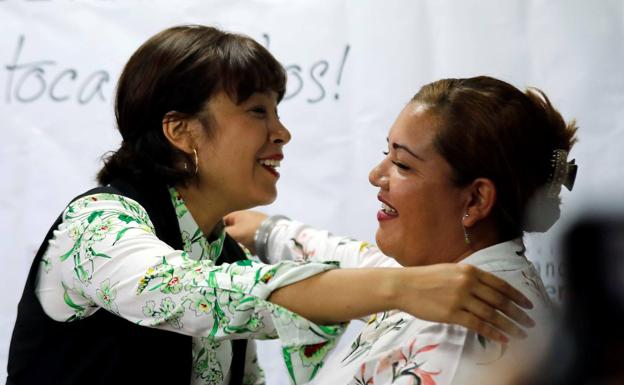 Una vallisoletana se reencuentra con su hermana en Colombia 34 años después de ser separadas al nacer