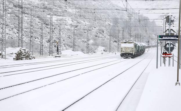 Previsión de nevadas de hasta 5 centímetros de espesor este domingo en la montaña de León