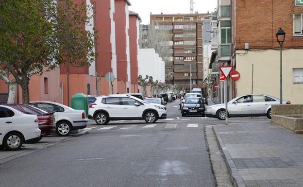 Los vecinos del Carmen en Palencia denuncian el asalto de una mujer y sus familiares a un hombre