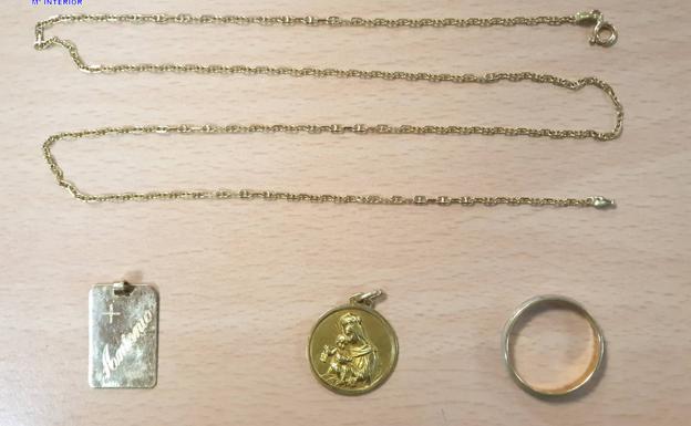 Detenida en Valladolid la trabajadora de una residencia de mayores por el robo de joyas a un interno